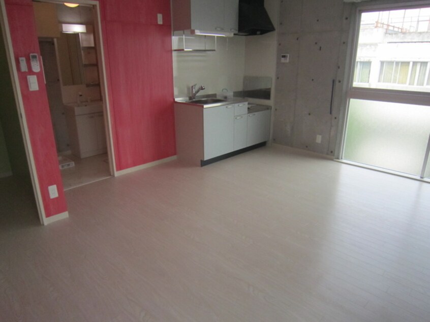 居室 Maria Rosso 天神山