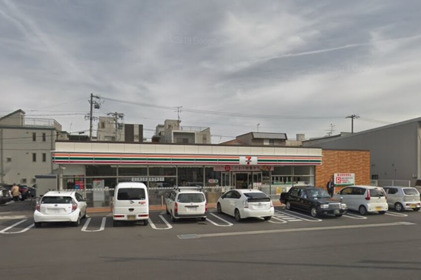 セブンイレブン 名古屋広川町2丁目店(コンビニ)まで163m リバーサイド露橋