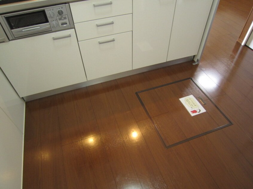 収納 ＷＥＳＴ　ＷＩＮＧ