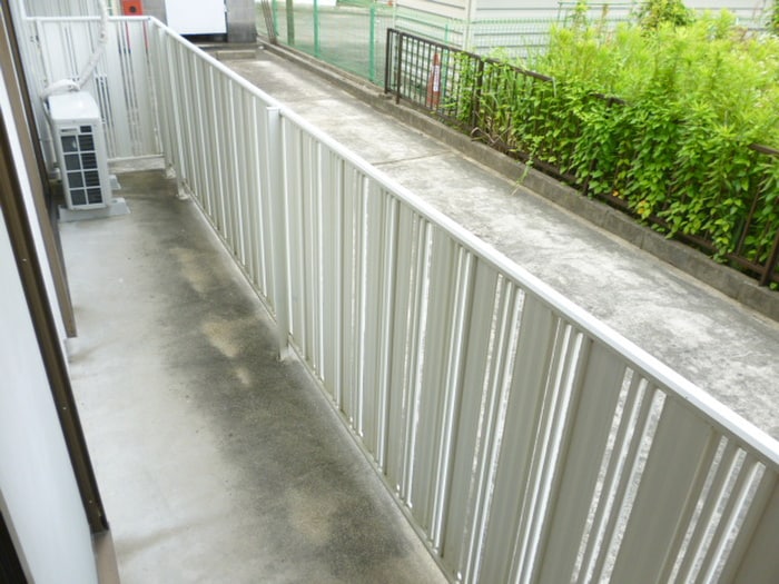 ベランダ・バルコニー ｺｽﾓﾊｲﾂ下林