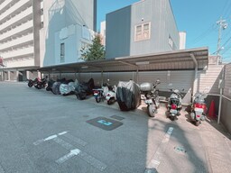 バイク置き場