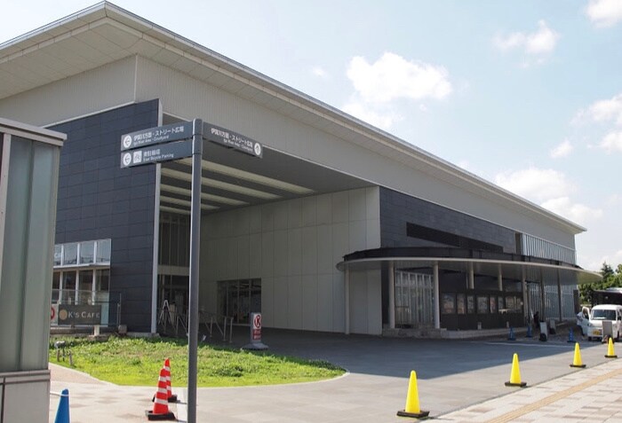 岡崎市図書館交流プラザりぶら(図書館)まで220m ノステルコ－ト岡崎