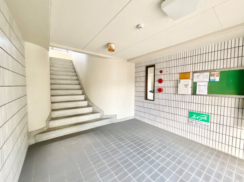 エントランス部分 アーバンハイツ瑞穂