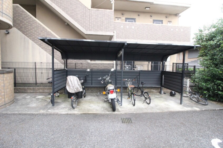 駐輪場 グランドゥ－ル水広下