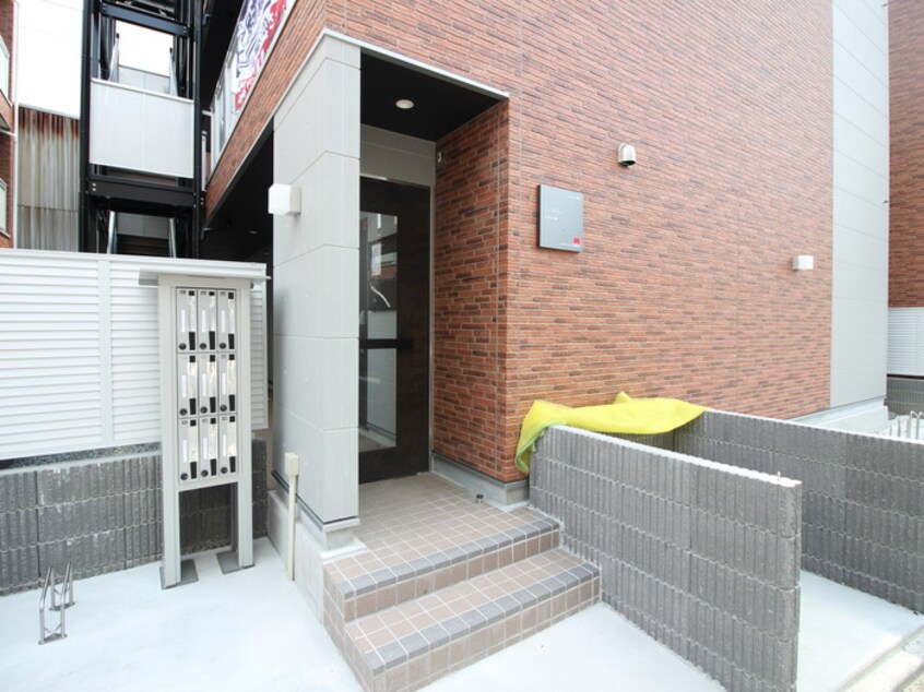 エントランス部分 リブリ・千成