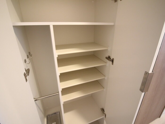 靴箱 エスリード栄クロスシティ