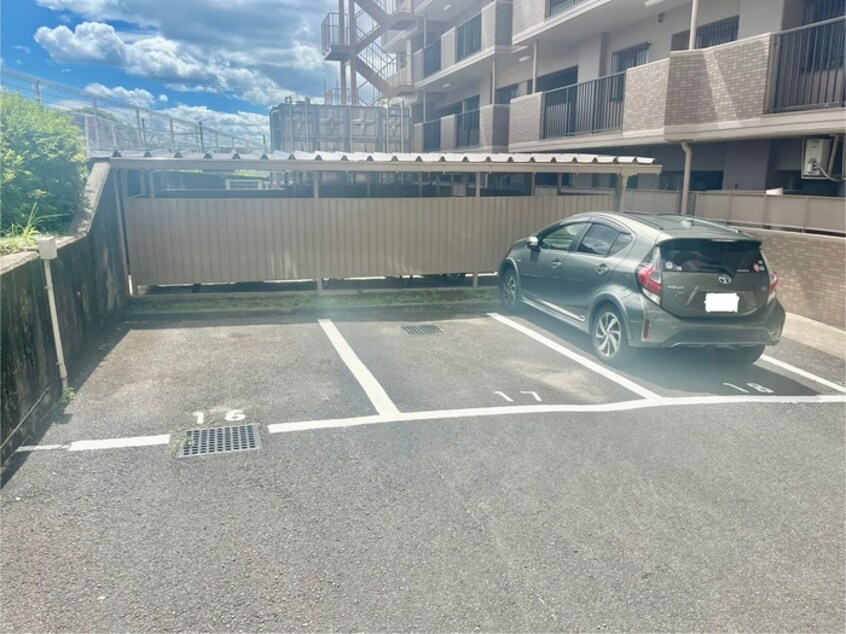 駐車場 シャトー岡崎Ⅱ番館(907)