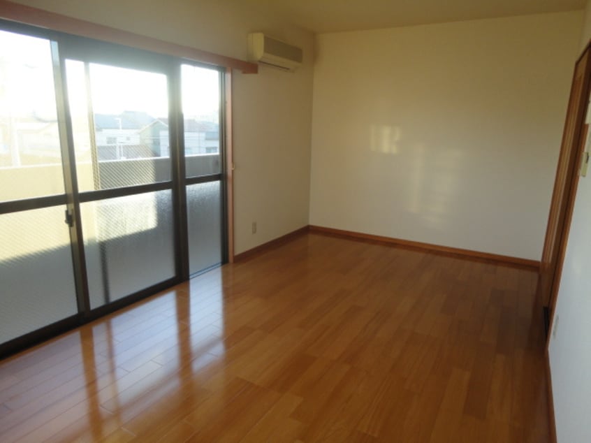 居室 サンフォルム打中