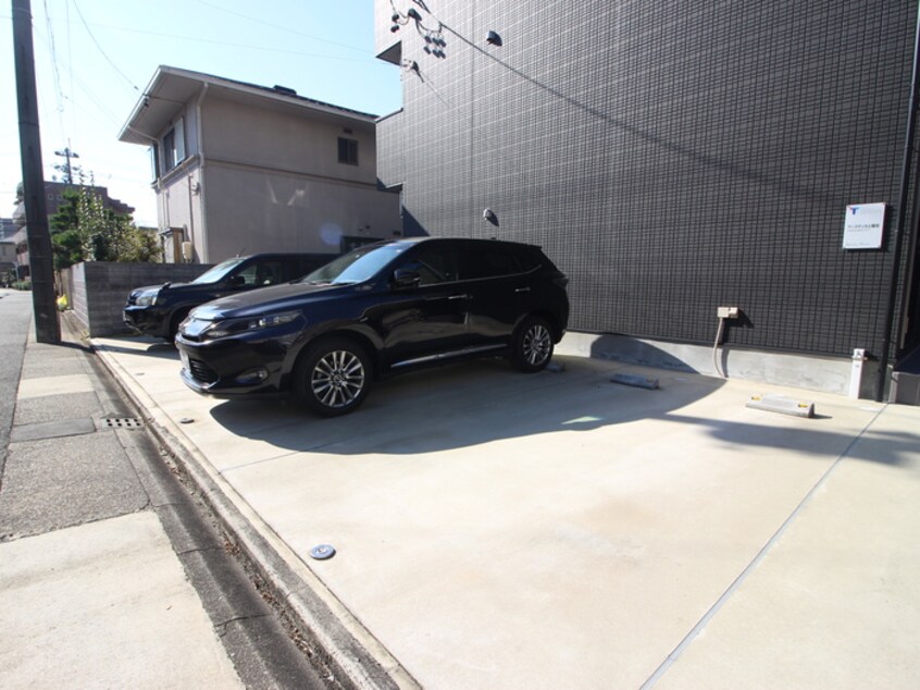 駐車場 アークティカ上飯田