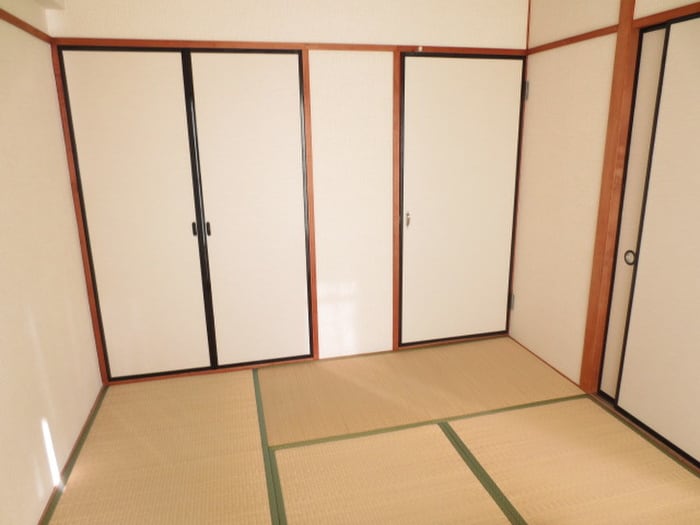 居室 荒中マンション