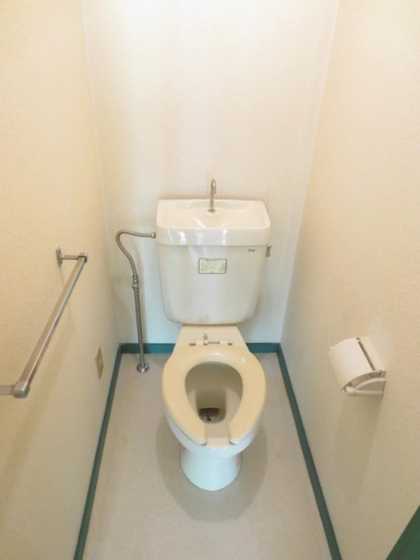 トイレ 荒中マンション