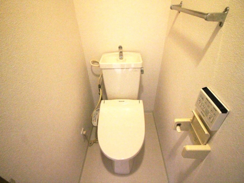 トイレ アゴラ葵