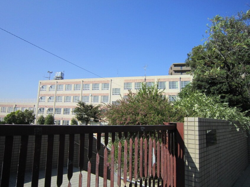 戸笠小学校(小学校)まで1010m 隠れ家