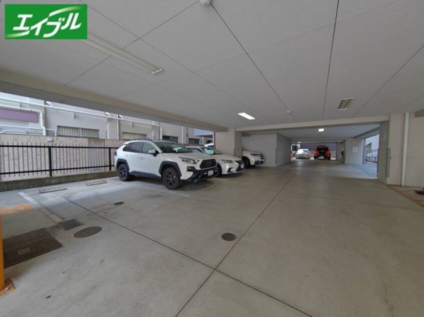 駐車場 ランドハウス泉