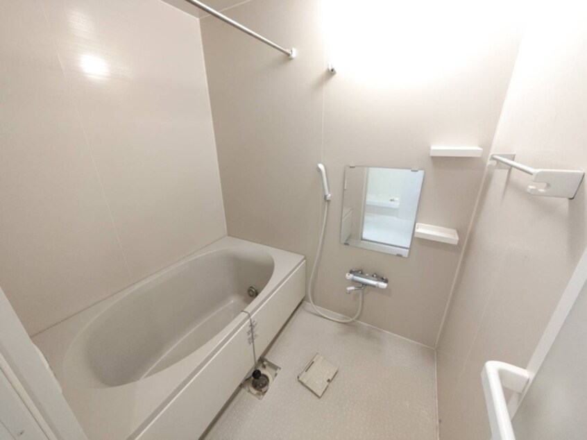 バス／シャワールーム等 ランドハウス泉