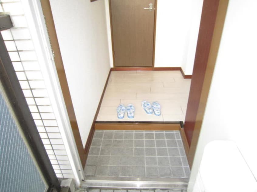 玄関 ニュ－伸和