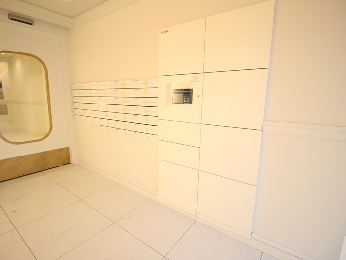 建物設備 THE LOUNGE LINEAR GATE