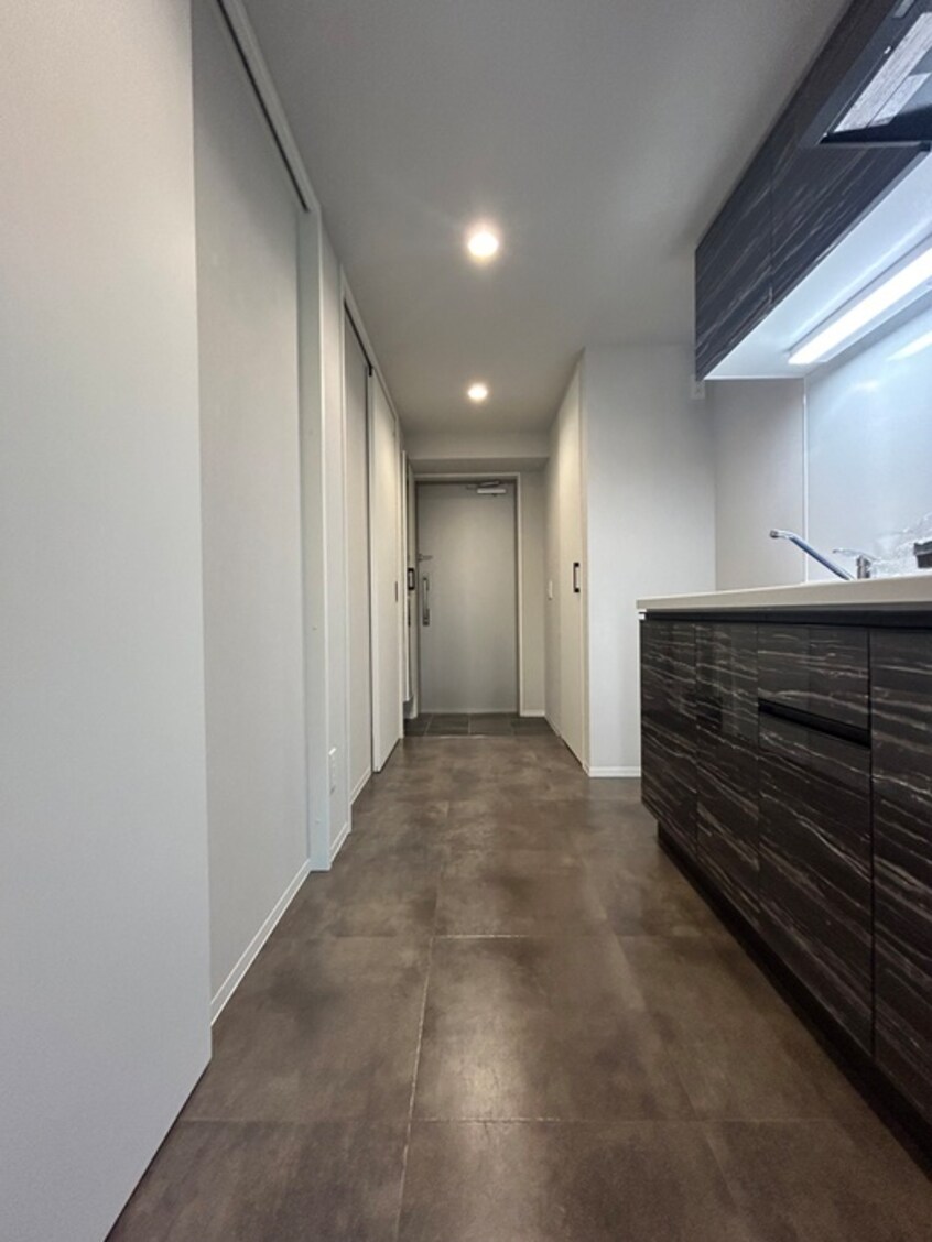廊下 THE LOUNGE LINEAR GATE