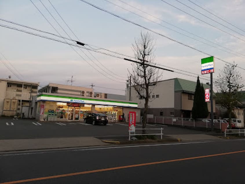 ファミリーマート 丸野町店(コンビニ)まで450m エトワ－ルＭＡＲＵＮＯ