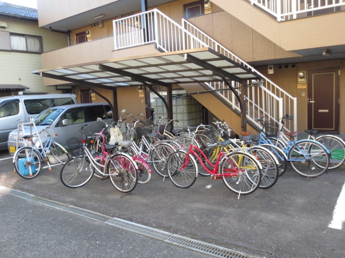 駐輪場 アネックスイクタ