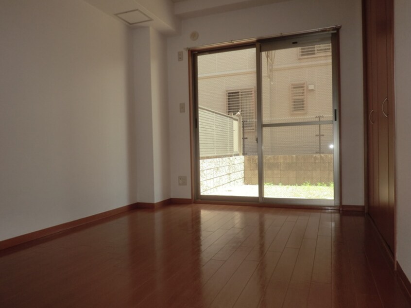 居室 アム－ルＴＯＲＩＩ