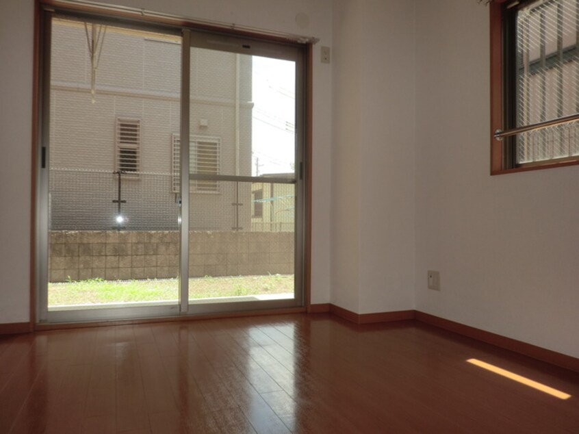 居室 アム－ルＴＯＲＩＩ