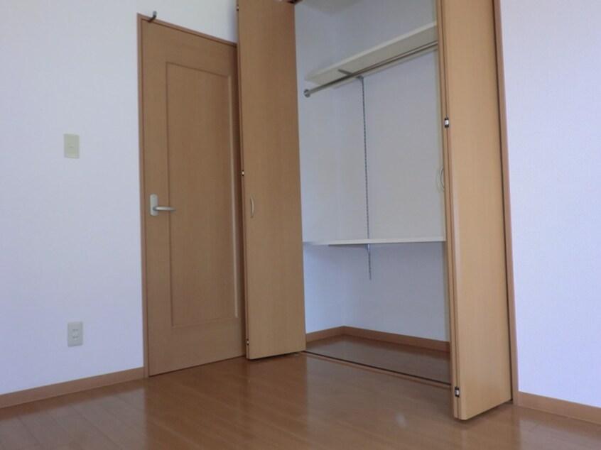 収納 アム－ルＴＯＲＩＩ