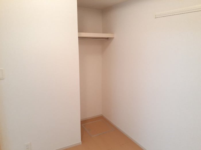 収納 カルム　ユイット