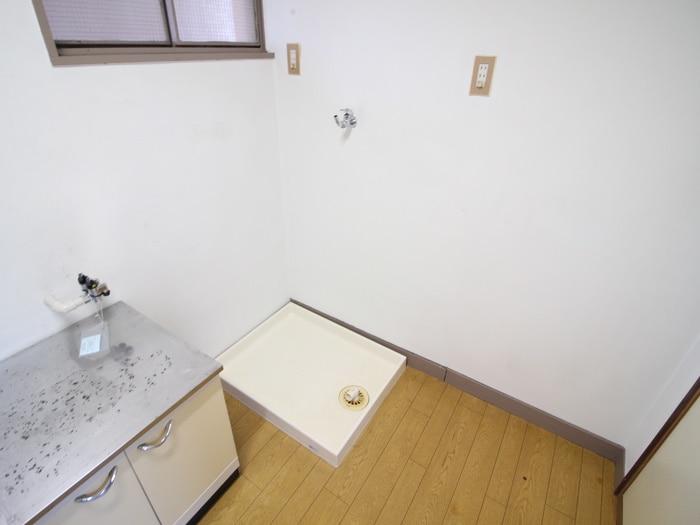 洗濯機置場 若杉荘