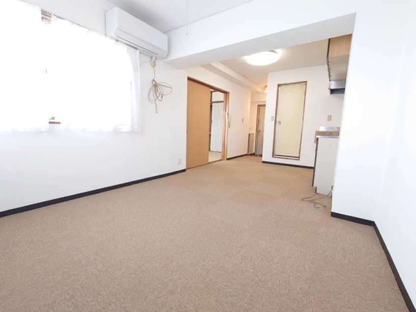 居室 メゾンイワタ