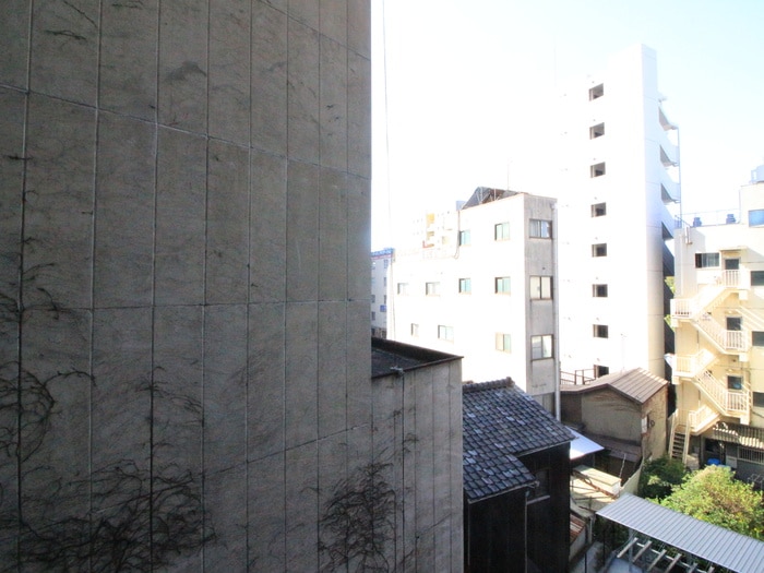 室内からの展望 エスリード大須プレシア(406)