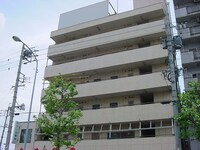 アーバンスクエア