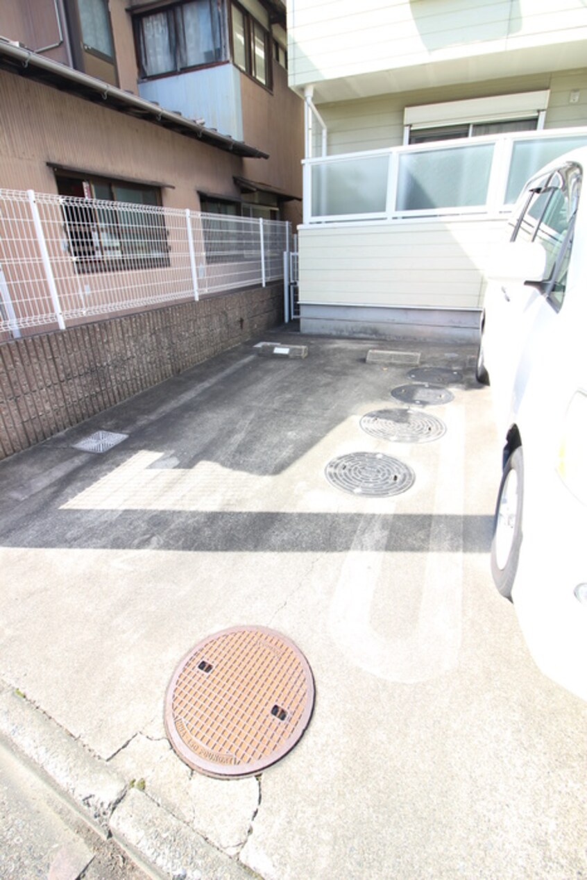駐車場 カサベルデ師勝