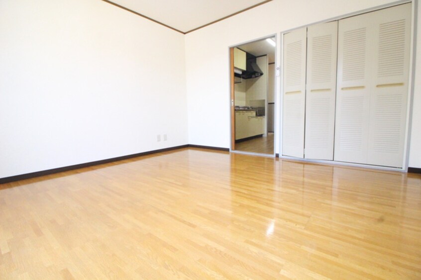 居室 サ－プラスワン大島