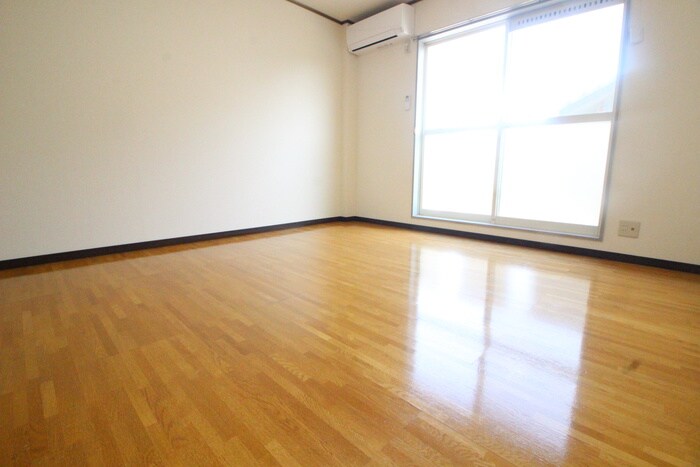 居室 サ－プラスワン大島