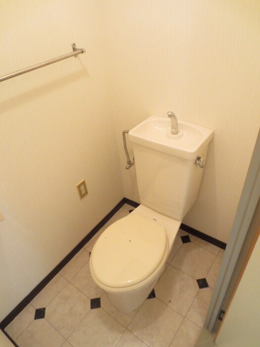 トイレ サ－プラスワン大島