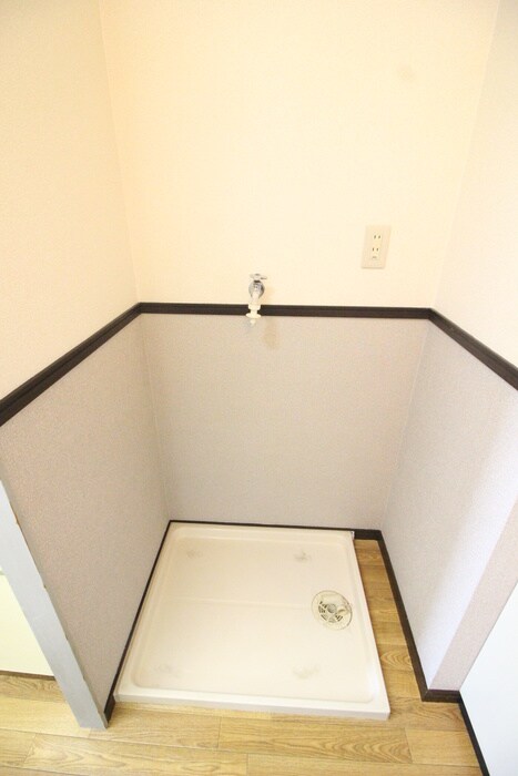 洗濯機置場 サ－プラスワン大島