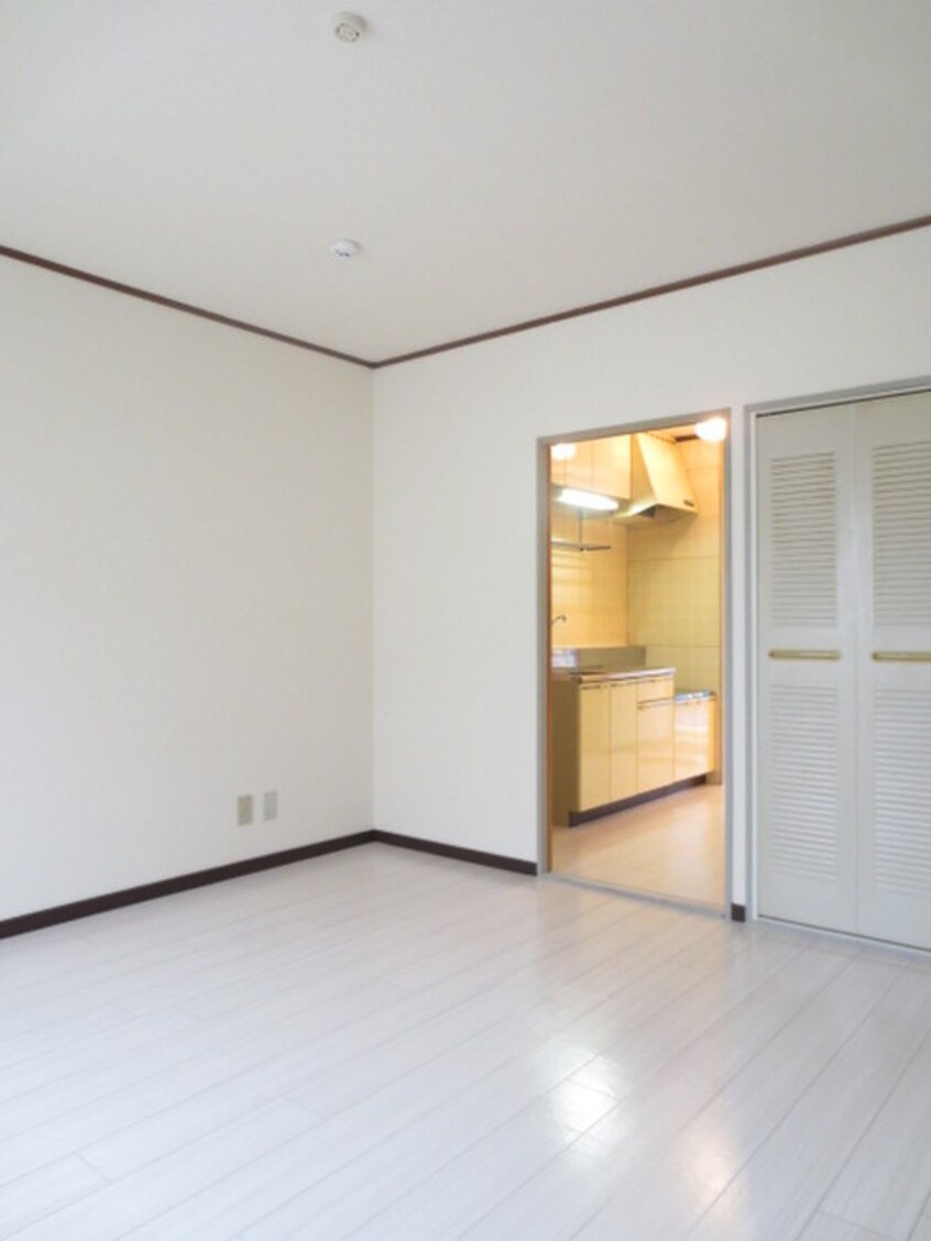 居室 サ－プラスワン大島