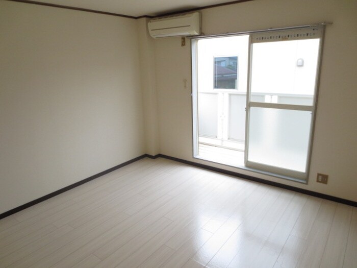 居室 サ－プラスワン大島