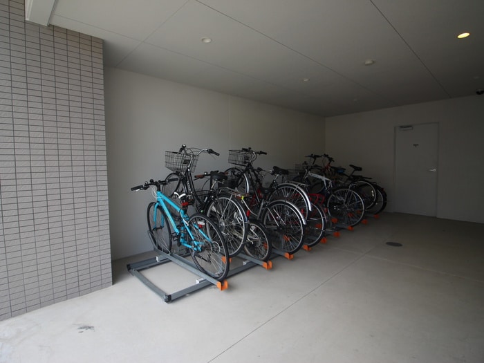 駐輪場 ルノンドームＡ