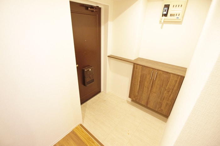 玄関 ラ・ベルサンテ