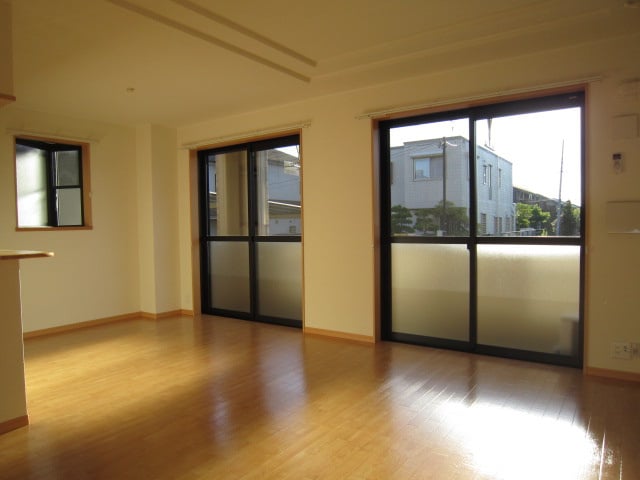 居室 アイリス大鐘