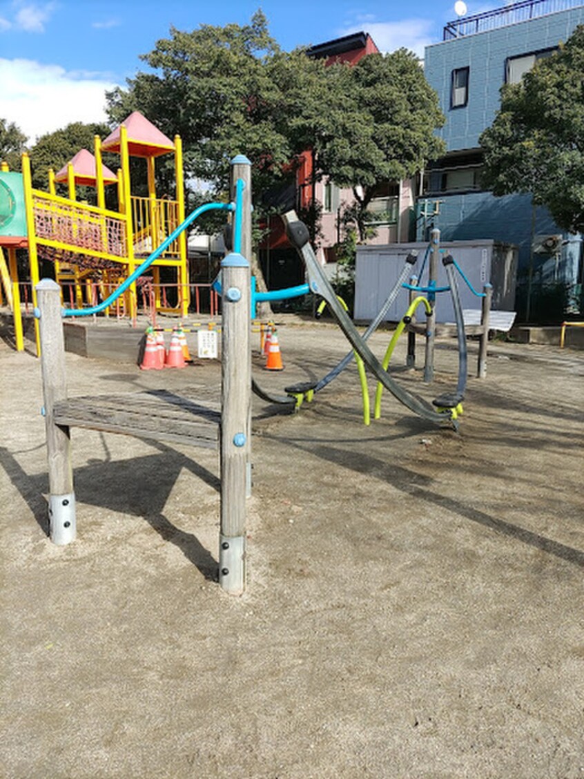 稲荷公園(公園)まで220m ノアール築地