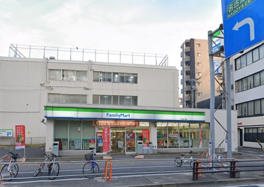 ファミリーマート伏見通大須店(コンビニ)まで240m リシュドール大須