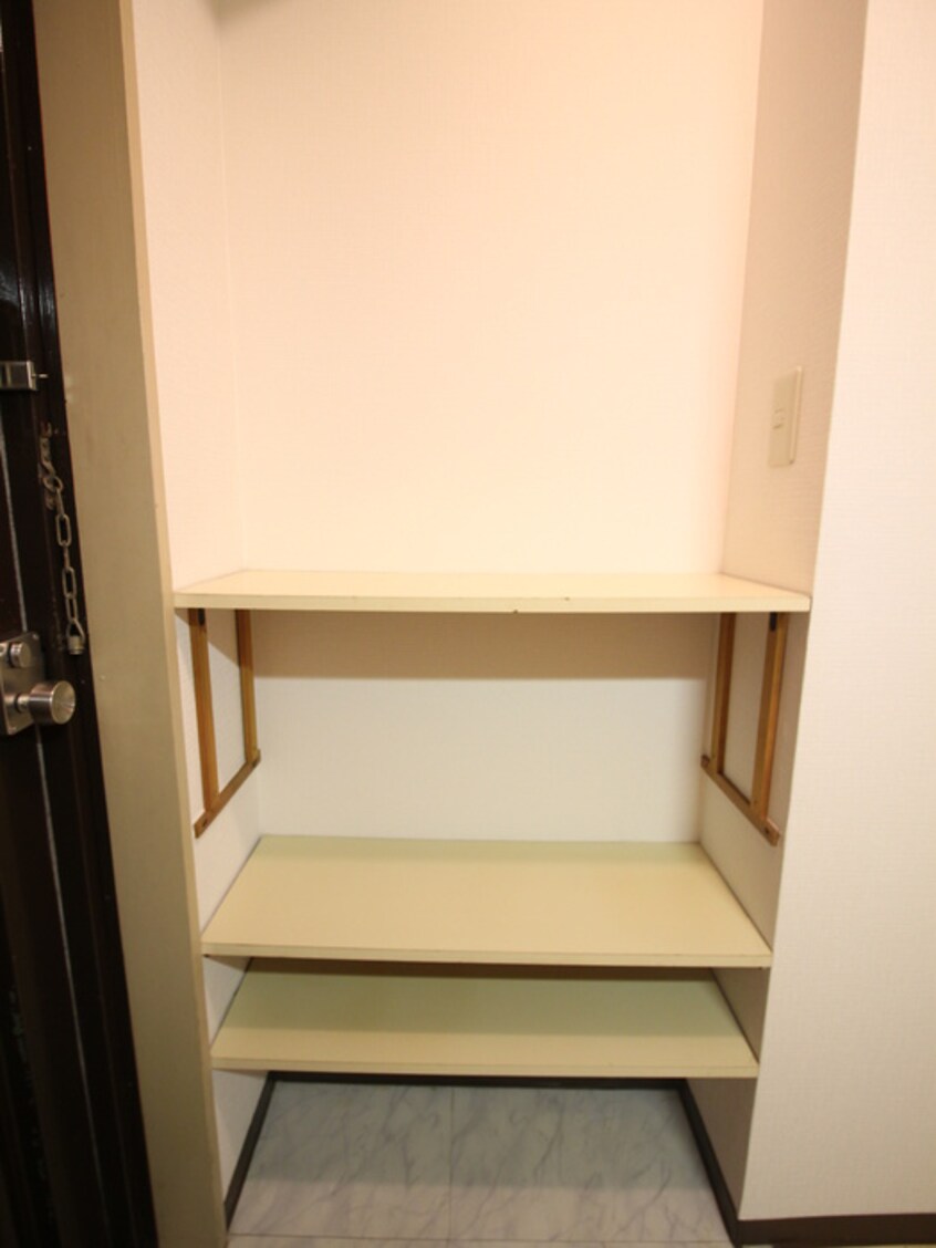 靴箱 新日ビル豊明マンション