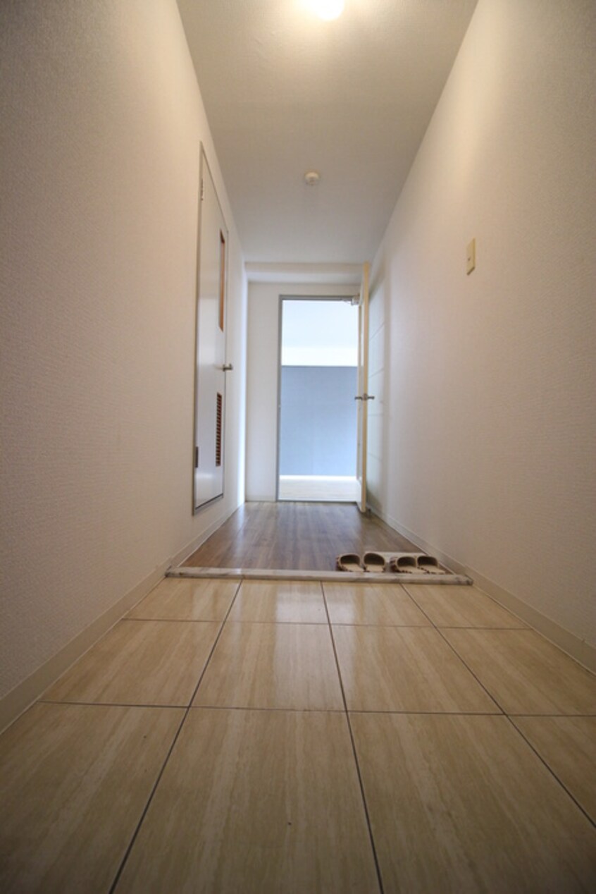 玄関 ＷＥＳＴ　ＣＲＥＥＫ