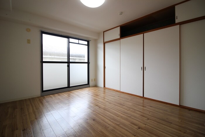 居室 ＷＥＳＴ　ＣＲＥＥＫ