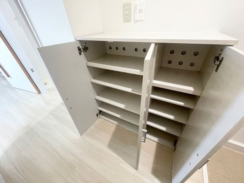 靴箱 レジデンス明光２