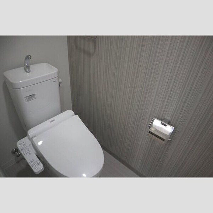 トイレ エスカルコート