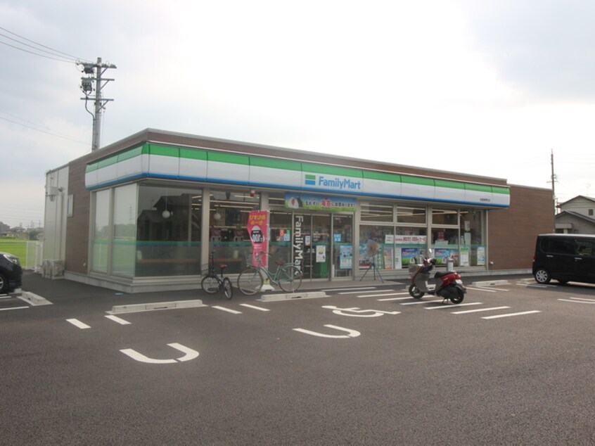 ファミリーマート(コンビニ)まで450m コ－ポ桜井